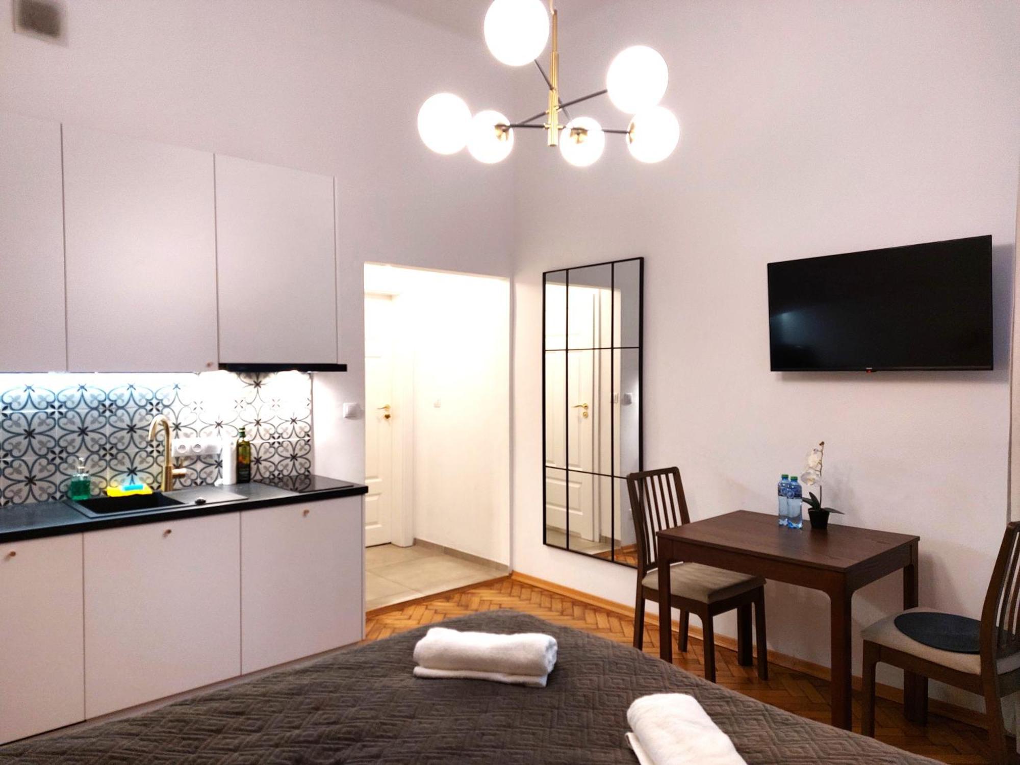 Unique Style Apartments Old Town - 25 Min From The Airport - By Homelike Krasków Exterior foto